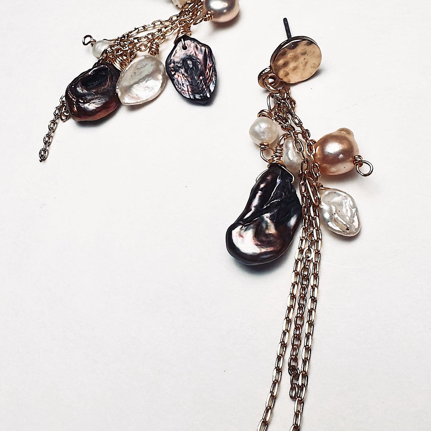 Nocturne Drifters | Black & Peach Freshwater Pearl Earrings