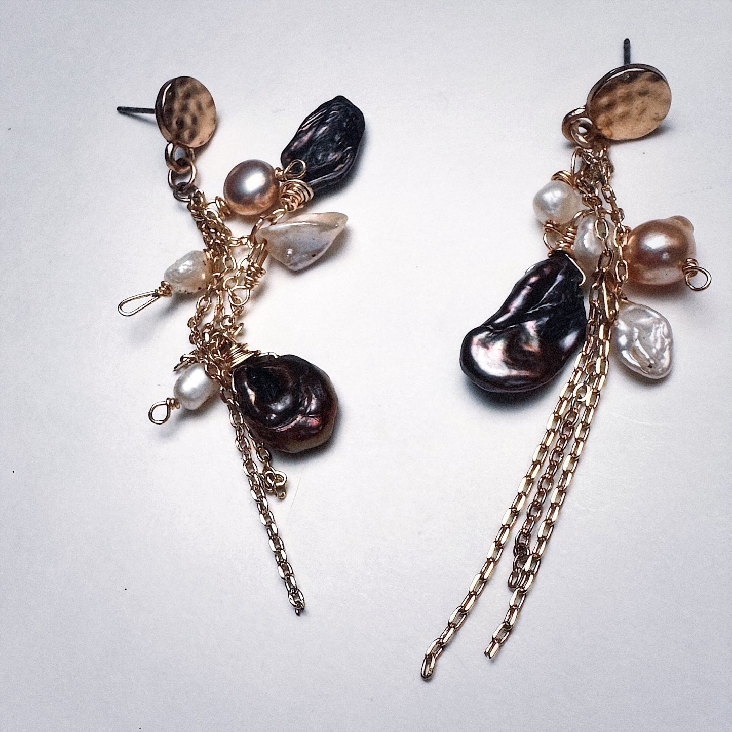 Nocturne Drifters | Black & Peach Freshwater Pearl Earrings