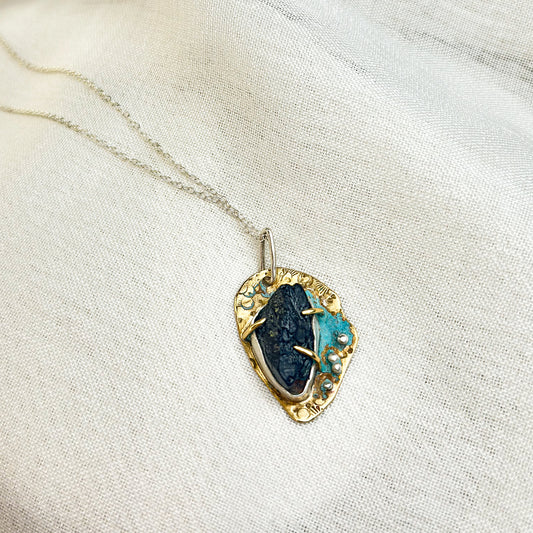 Eclipse Relic Pendant – Black Tourmaline & Verdigris Brass Necklace
